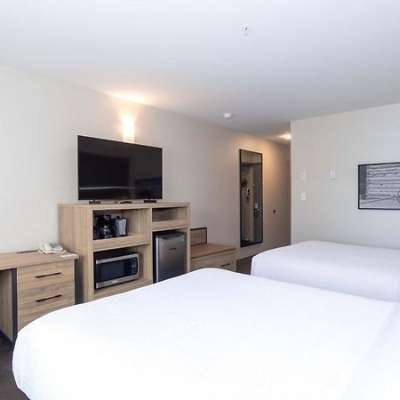 Sandman Hotel Quesnel Buitenkant foto