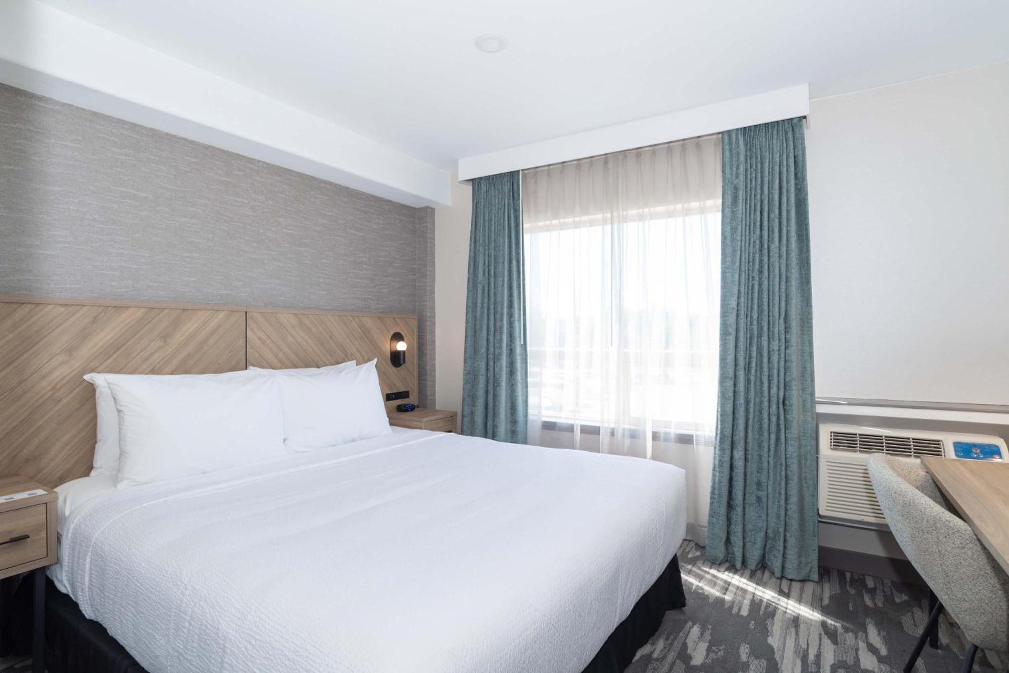 Sandman Hotel Quesnel Buitenkant foto