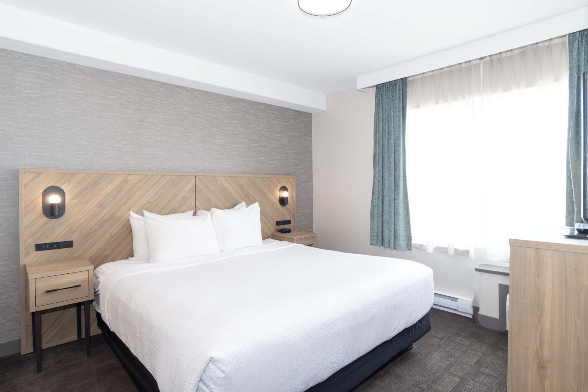 Sandman Hotel Quesnel Buitenkant foto