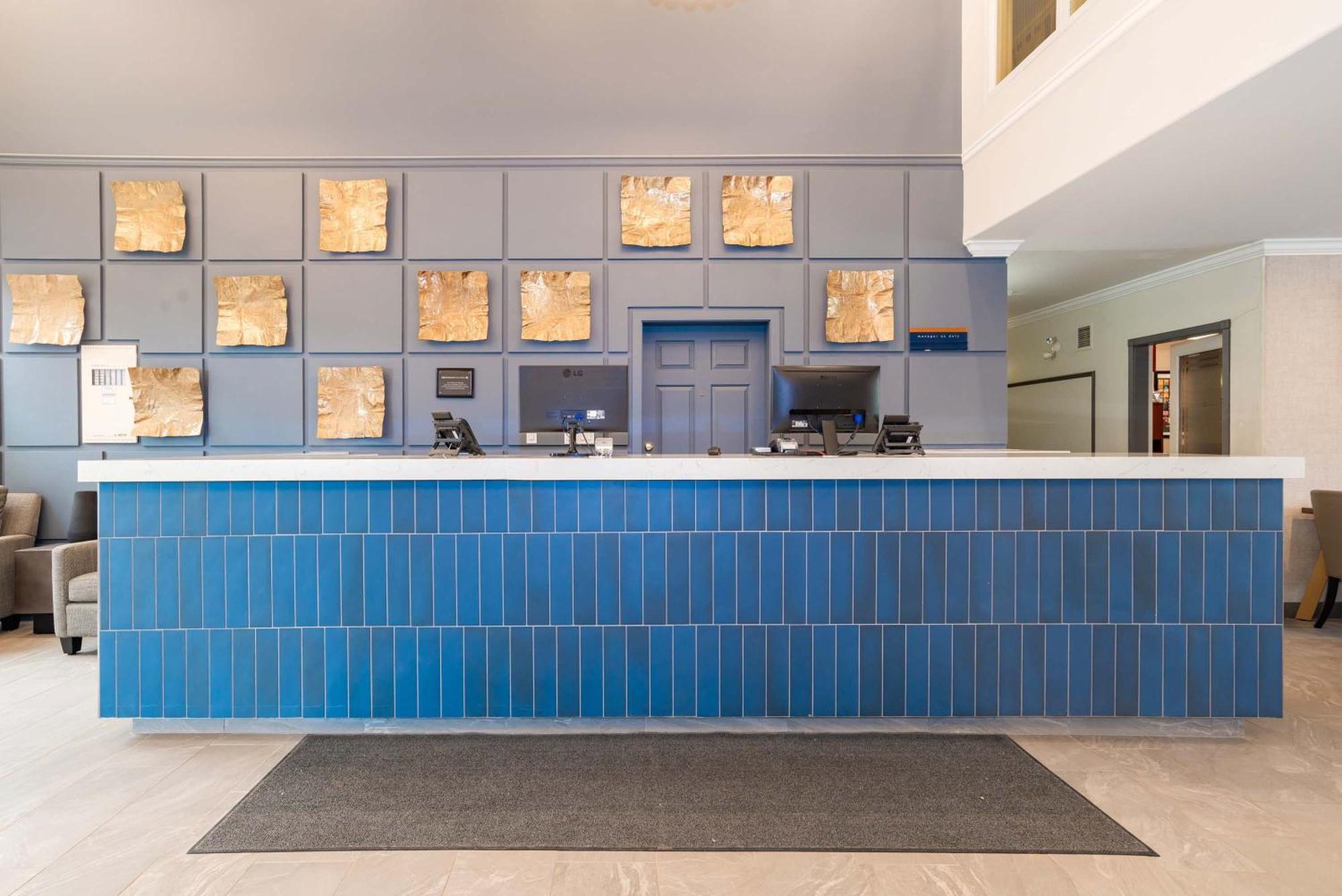 Sandman Hotel Quesnel Buitenkant foto