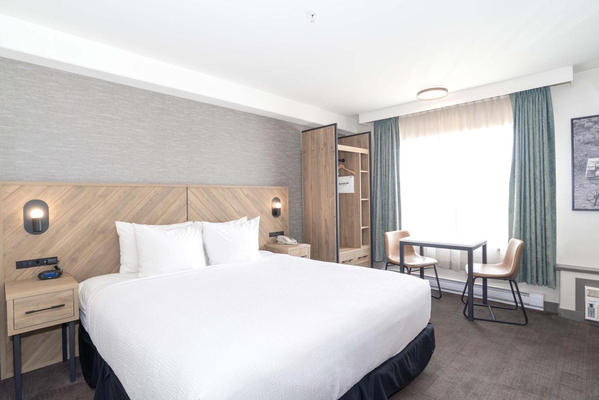 Sandman Hotel Quesnel Buitenkant foto