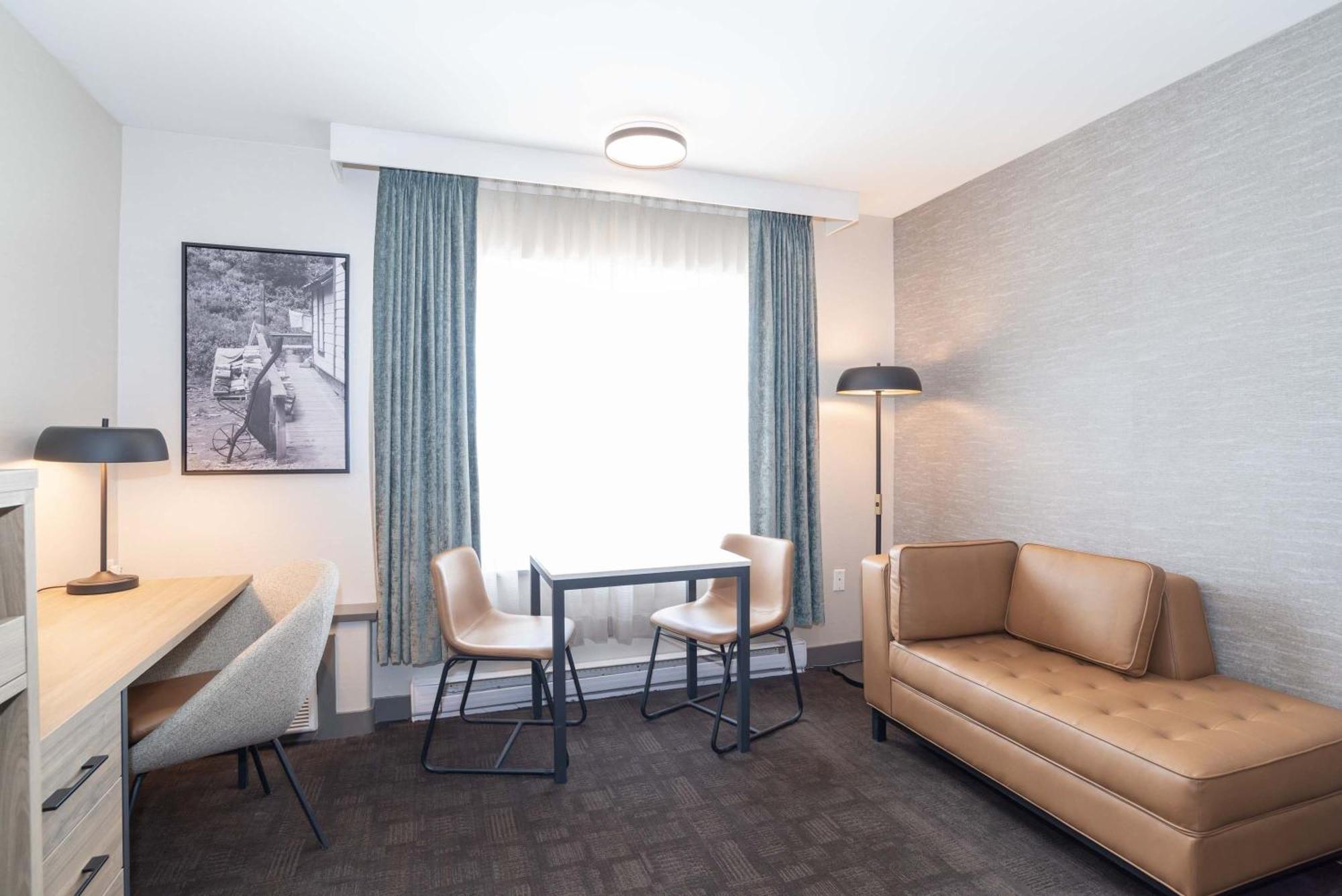 Sandman Hotel Quesnel Buitenkant foto