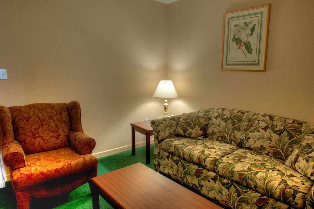 Sandman Hotel Quesnel Buitenkant foto